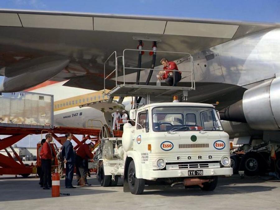  Ford D-Series Airport Lift Platform 1965 года  (фото 1 из 2)